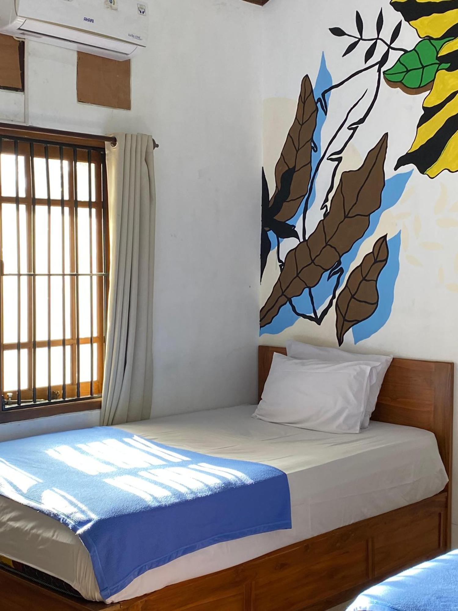 Zzz Hostel Banyuwangi  Kamer foto