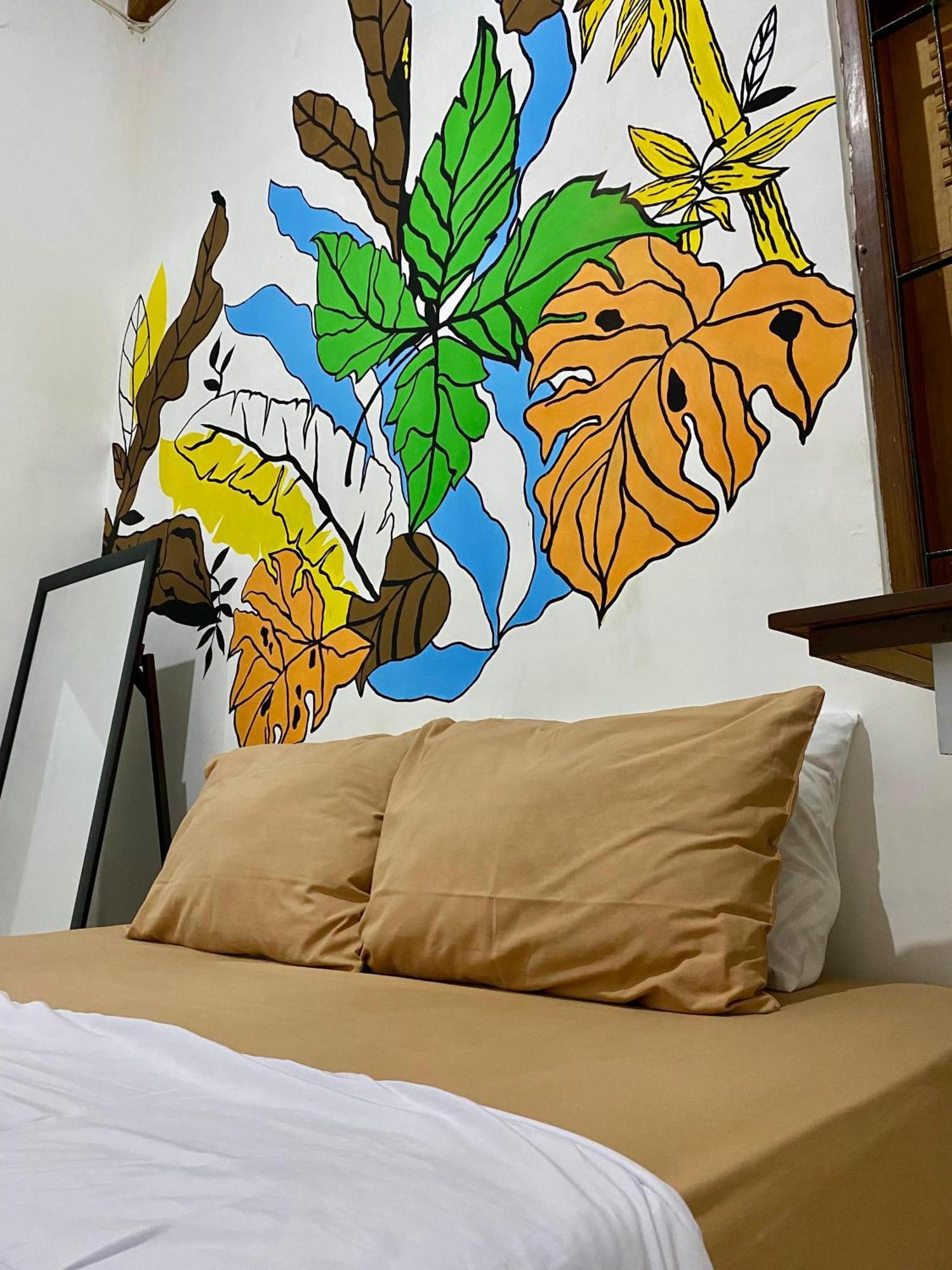 Zzz Hostel Banyuwangi  Kamer foto